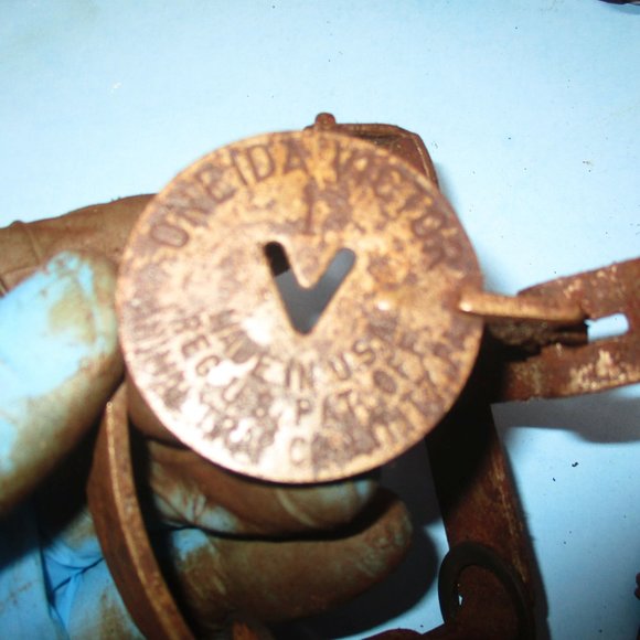 6 Vintage Oneida Victor No.1 Single Spring Trap Made in USA - Picture 5 of 6